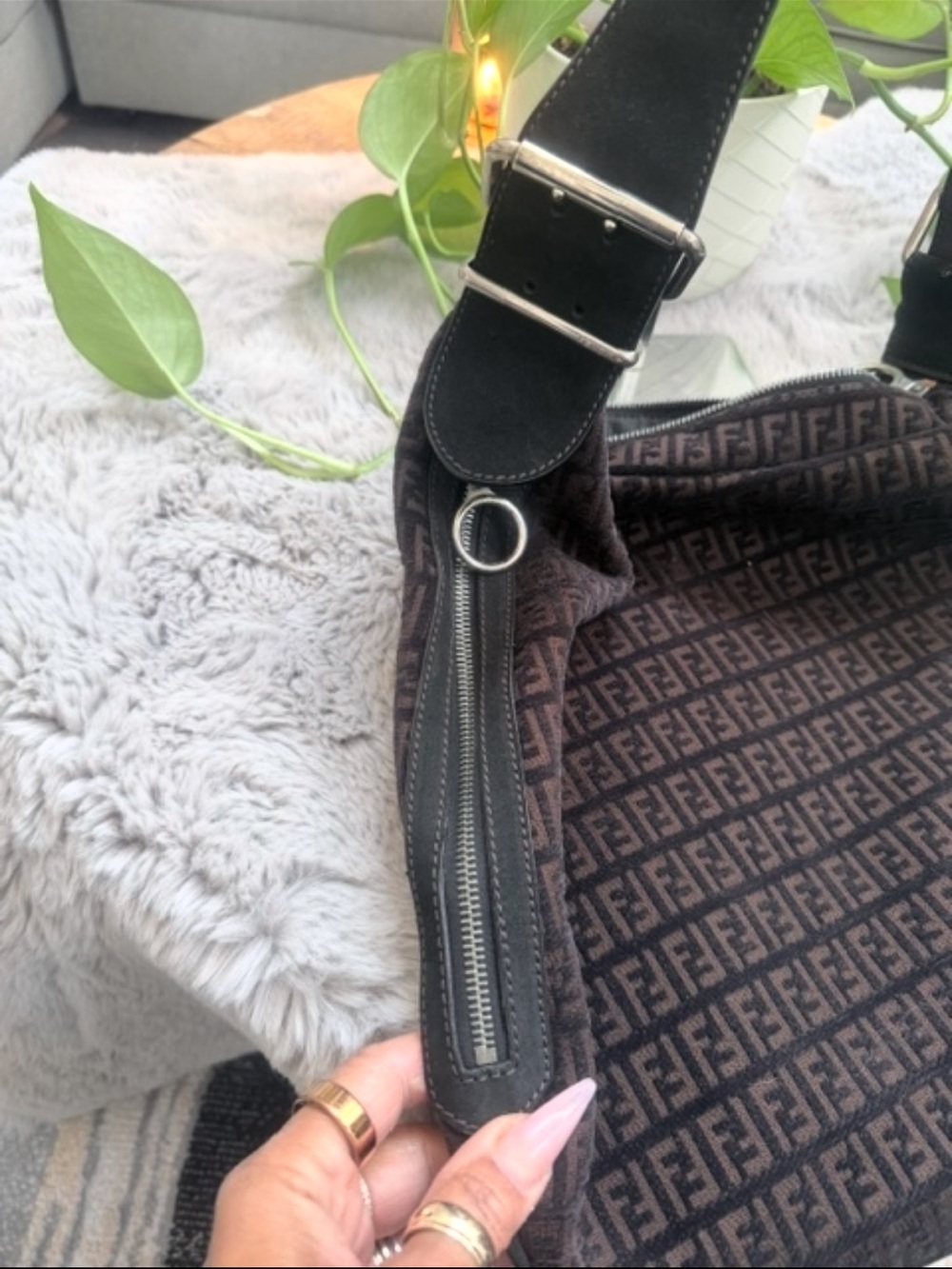 Fendi Black Zucchino Canvas Oyster Shoulder Bag - Picture 5 of 7